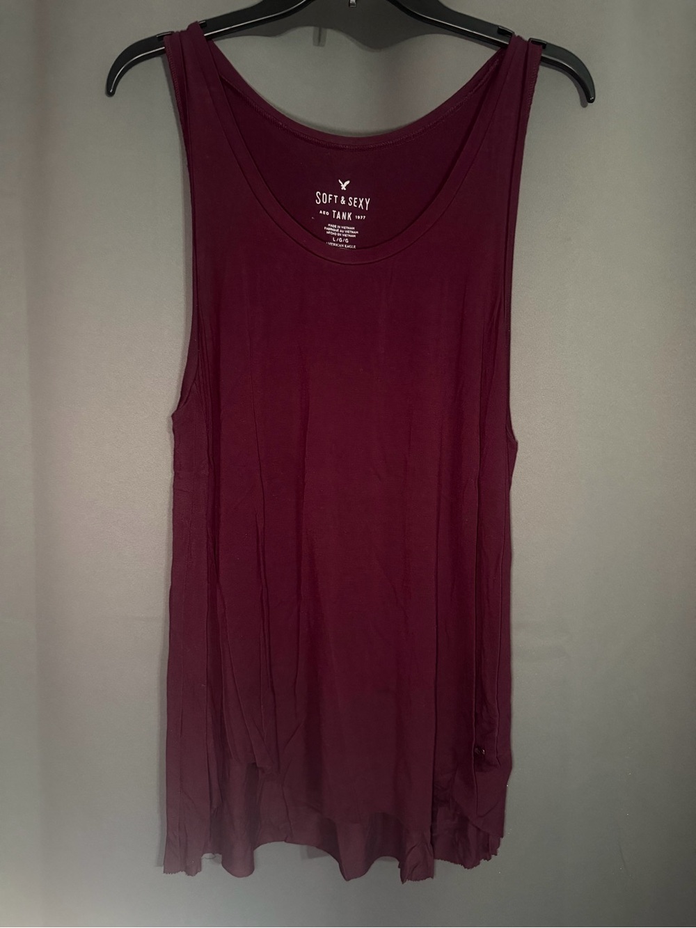American Eagle Soft & Sexy Wine Scoop Neck Tank